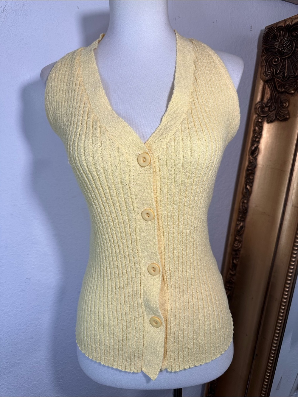 New Vici Butter Yellow Ribbed Halter Button Front Sweater Tank Size Medium